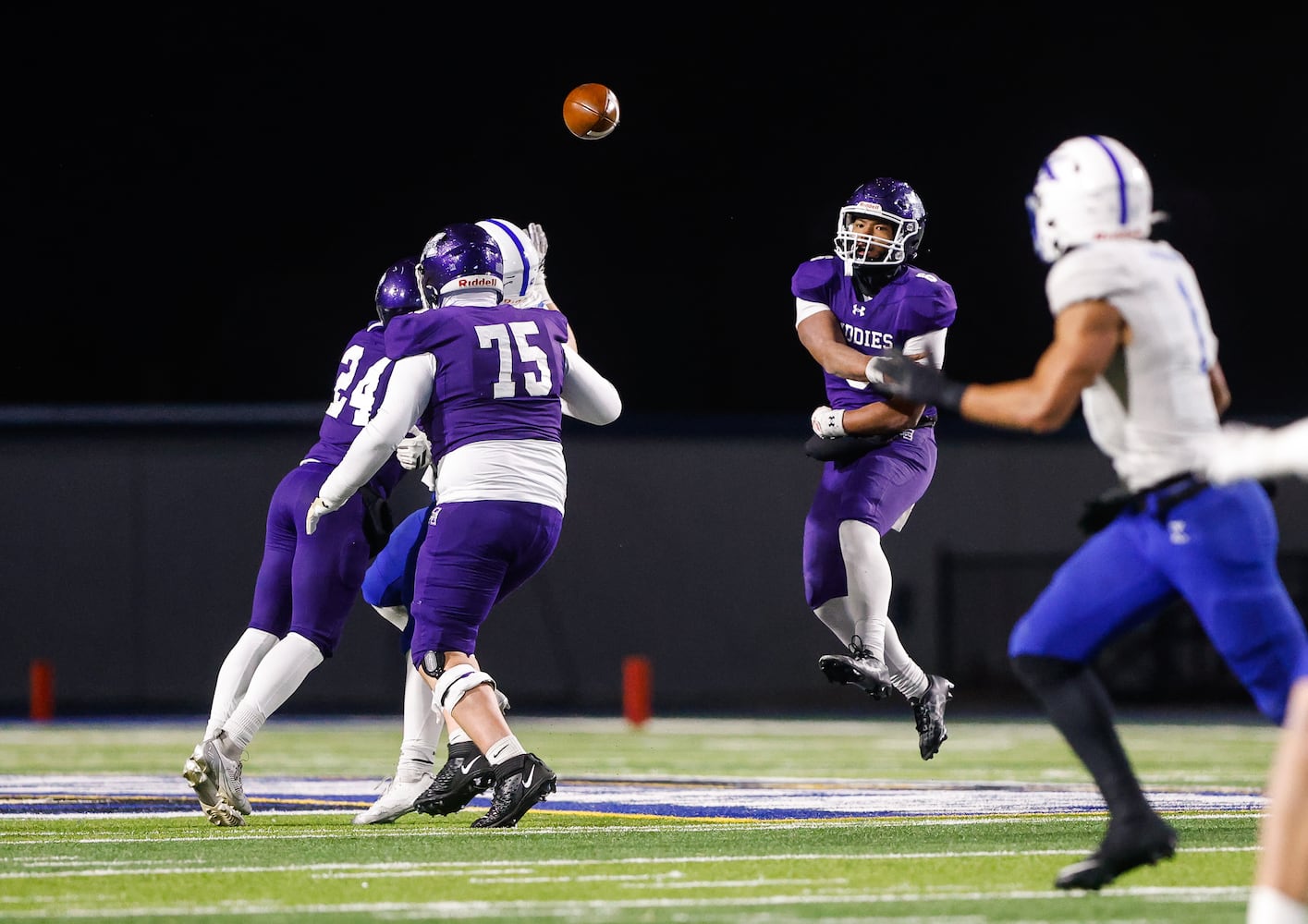 112825 Middletown vs St Xavier football