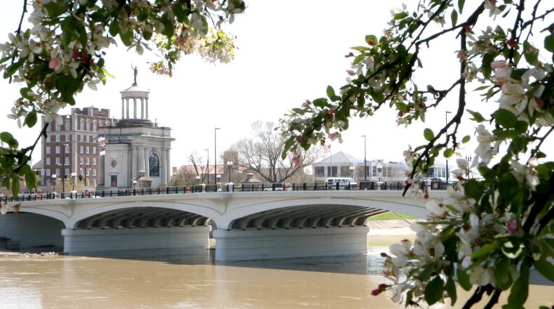 In September, tables will be set up along the northern edge of the High-Main Bridge that links the West Side with the East Side — with two-way traffic maintained on two lanes instead of four — so people can hang out and eat and drink, thanks to the Downtown Outdoor Refreshment Area.