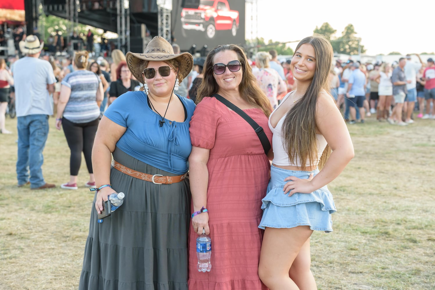 PHOTOS: Carrie Underwood & Shaboozey at the 2025 Voices of America Country Music Fest
