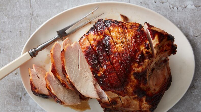 A buttermilk-brined roast turkey, a recipe inspired by the Southern method of marinating chicken overnight in buttermilk before frying and adapted from Samin Nosrat’s roast chicken recipe in her cookbook “Salt, Fat, Acid, Heat.” Nosrat decided to find out if the popular roast chicken recipe from her book would work for turkey. FOOD STYLIST: VIVIAN LUI. ROMULO YANES / THE NEW YORK TIMES