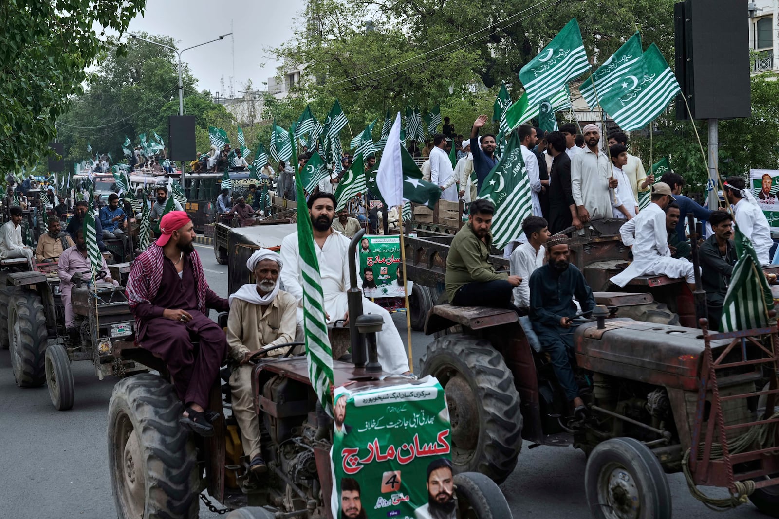 Farmers participate in a rally against the suspension of a water-sharing treaty by India, in Lahore, Pakistan, Sunday, May 4, 2025. (AP Photo/K.M. Chaudary)