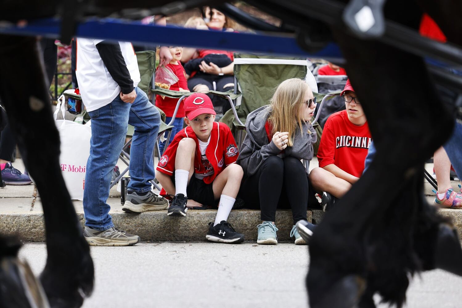 041222 Reds parade