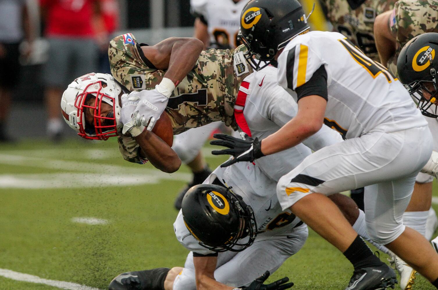 Fairfield beasts Centerville in season opener football
