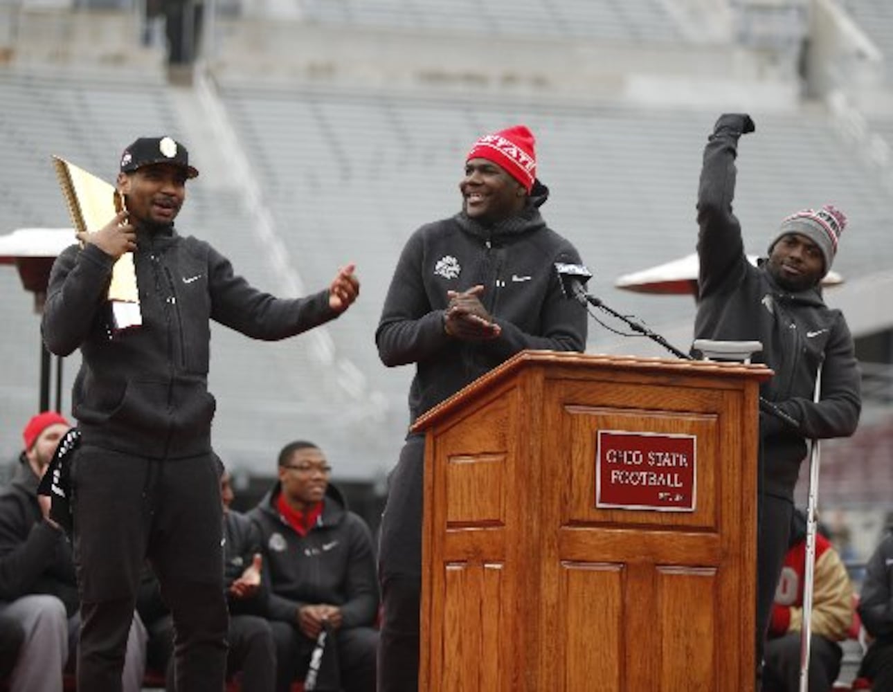Meyer wants to name Ohio State’s starting QB by mid-August