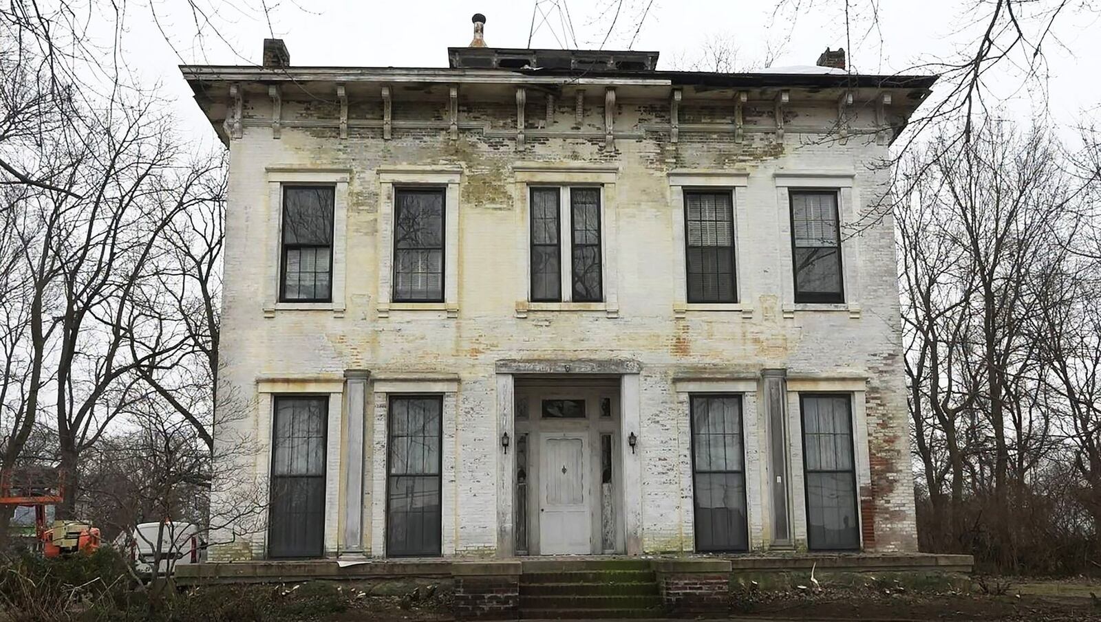 Troy and Kathy Schwable have purchased and are restoring the historic Antebellum mansion on Pleasant Avenue in the Lindenwald area of Hamilton. Courtesy TV HAMILTON
