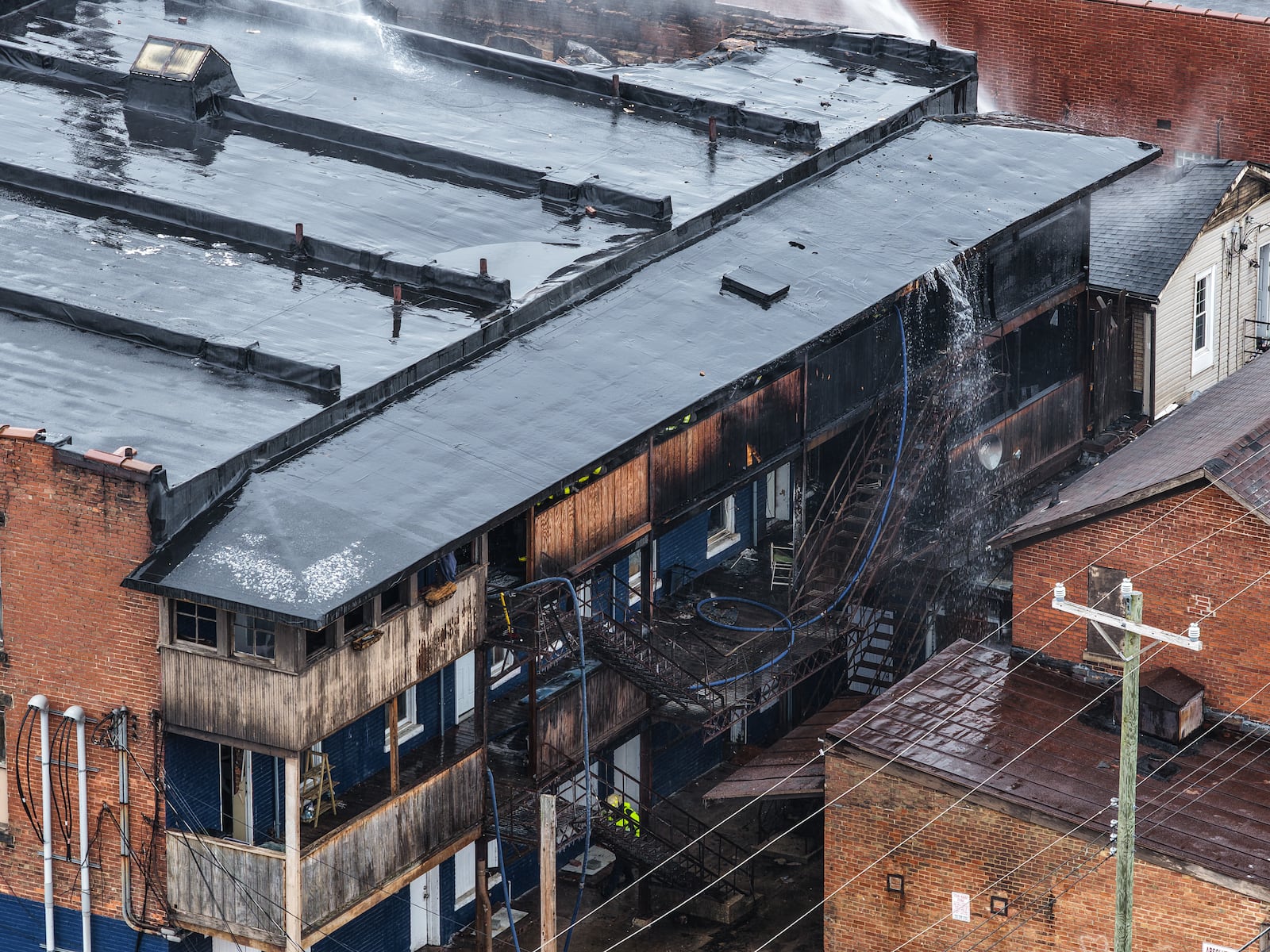 A fire broke out an apartment complex in downtown Middletown on Monday morning at the 1700 block of Central Avenue. NICK GRAHAM / STAFF