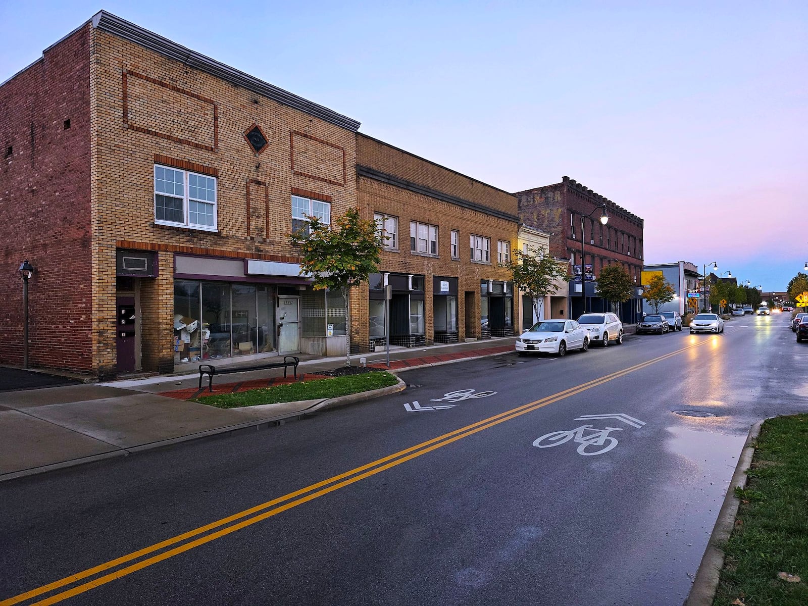 Many storefronts are vacant along Central Avenue in downtown Middletown. NICK GRAHAM/STAFF
