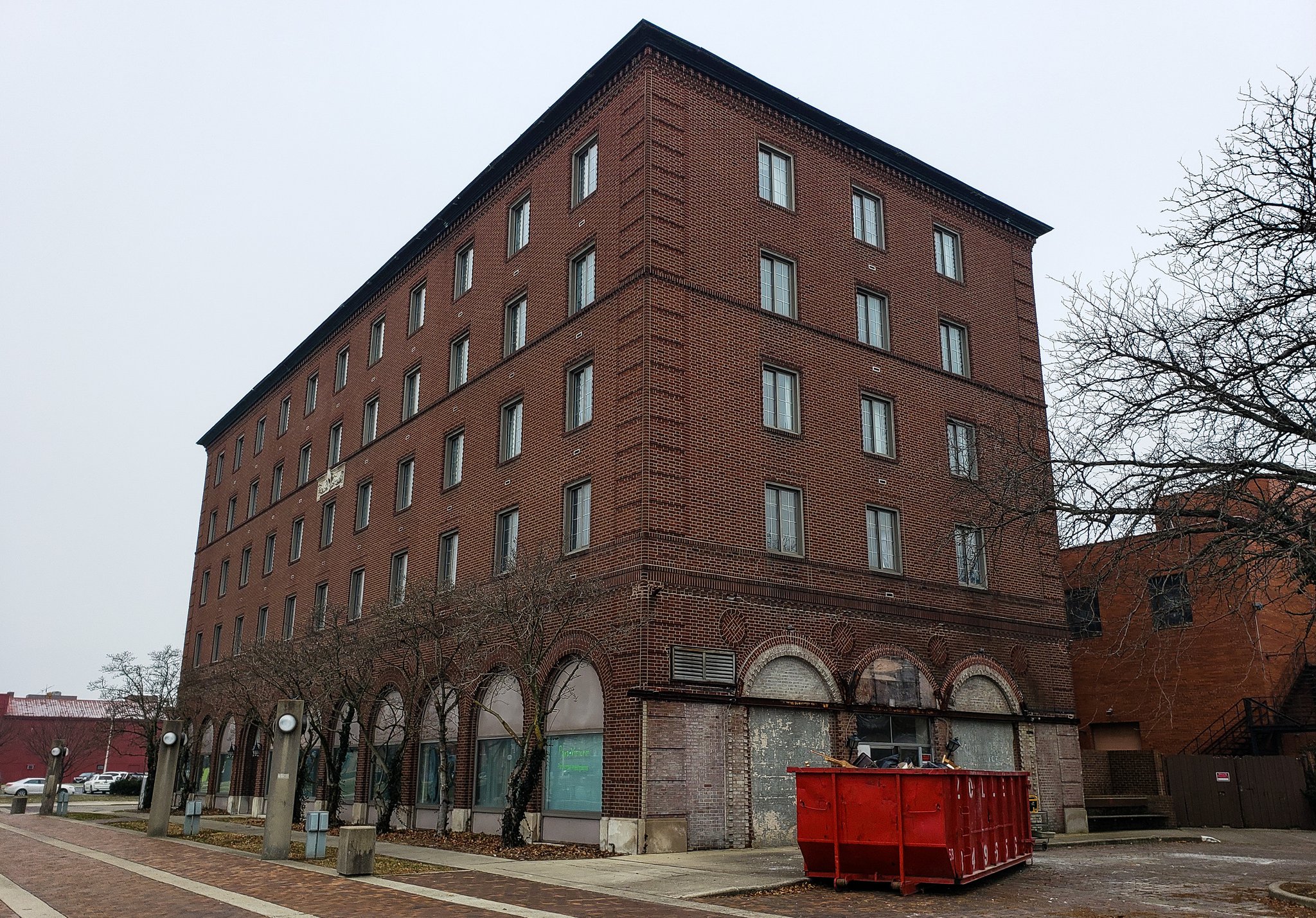 The Middletown Historical Society is asking residents what they think the city should do with the 100-year-old Manchester Inn, said board member Sam Ashworth. NICK GRAHAM/STAFF