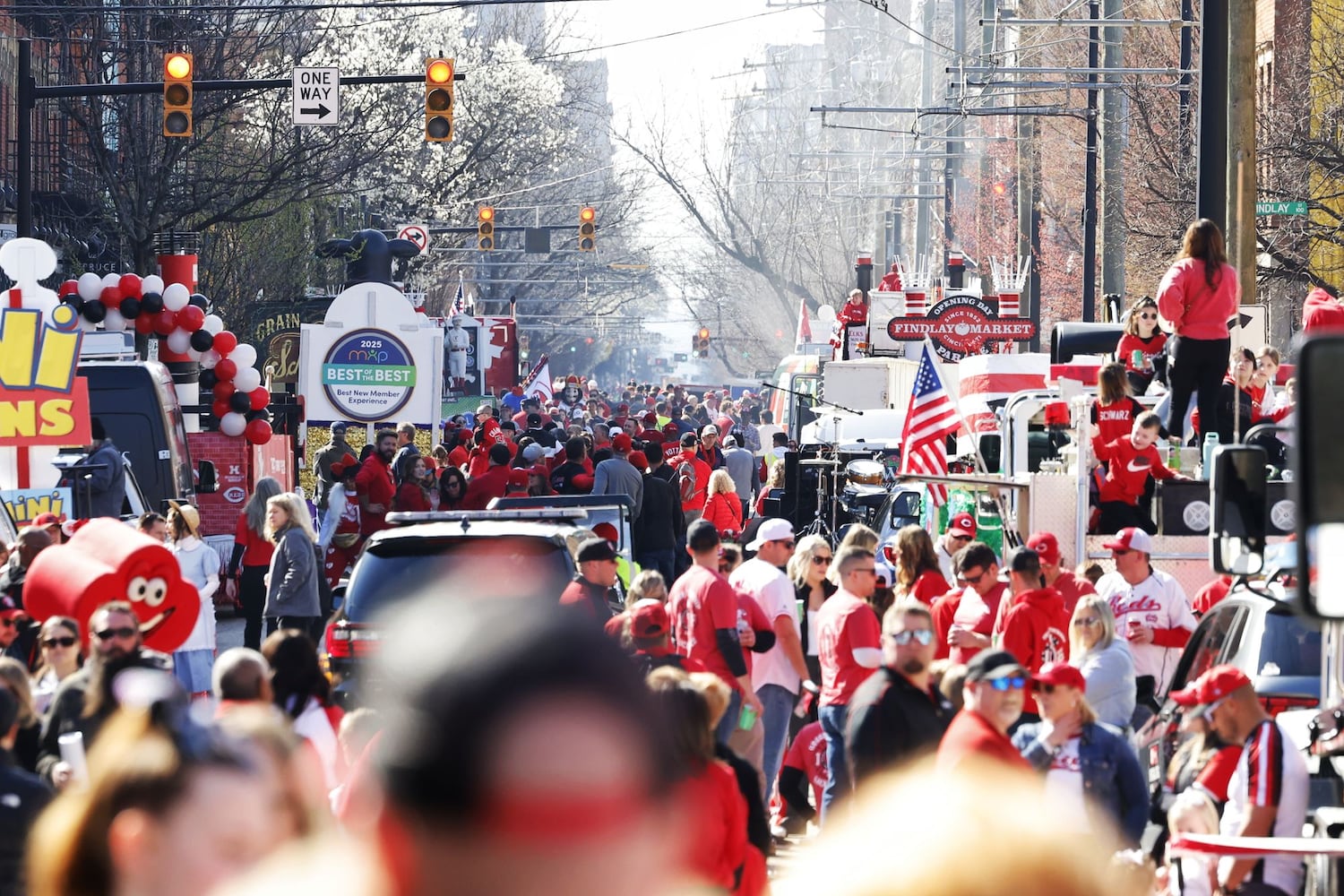 032725 reds parade