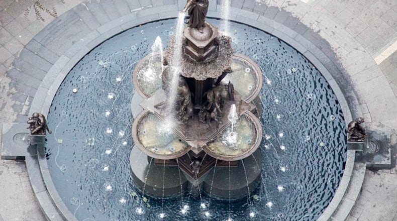 Cincinnati’s Fountain Square