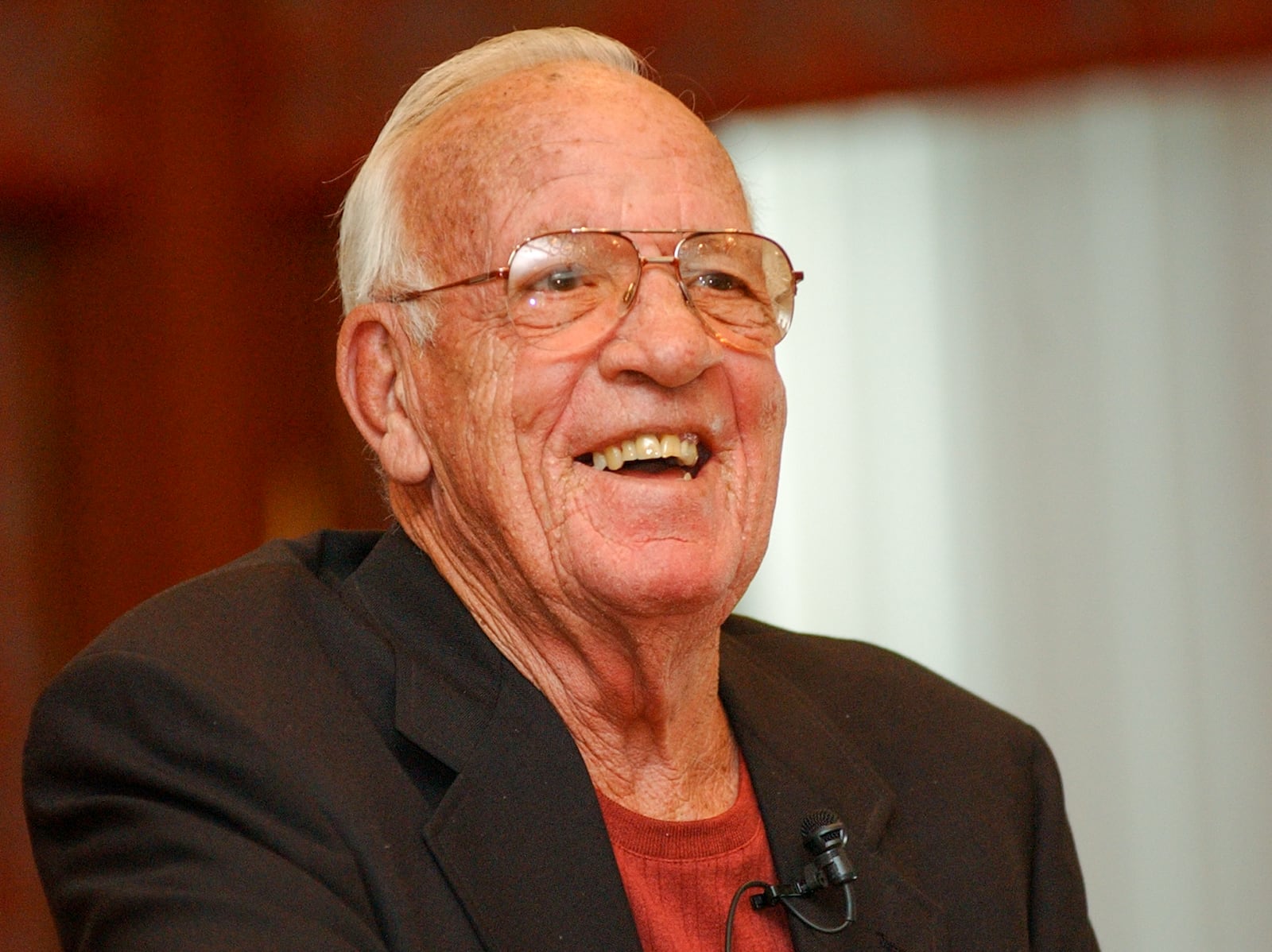 Joe Nuxhall laughs while telling a story at the Fitton Center during the Celebrating Self series Wednesday, 10/06/04 E.L. HUBBARD/JOURNALNEWS