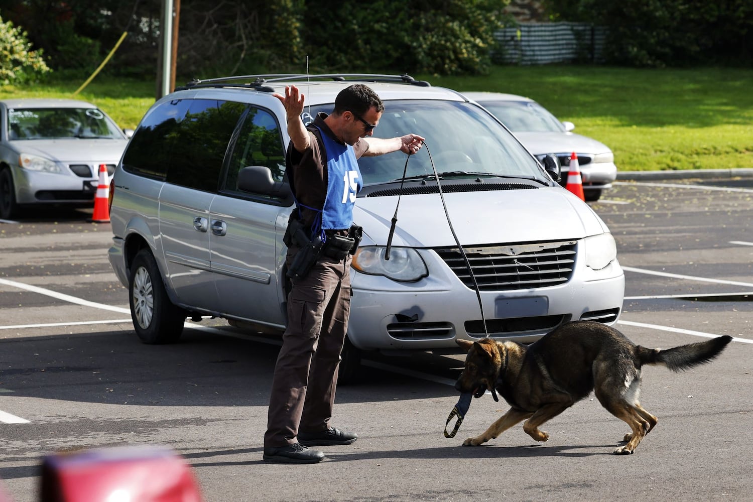 051622 police dogs