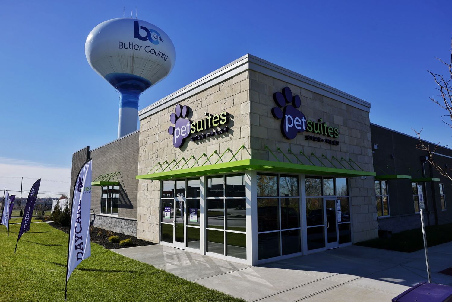 111423 Petsuites