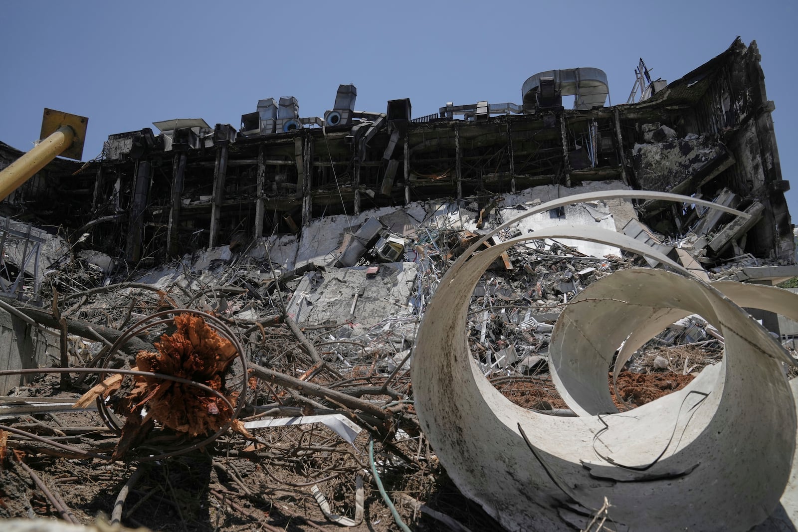 Damage to the Weizmann Institute of Science from an Iranian missile strike in Rehovot, Thursday, June 19, 2025. (AP Photo/Maya Alleruzzo)
