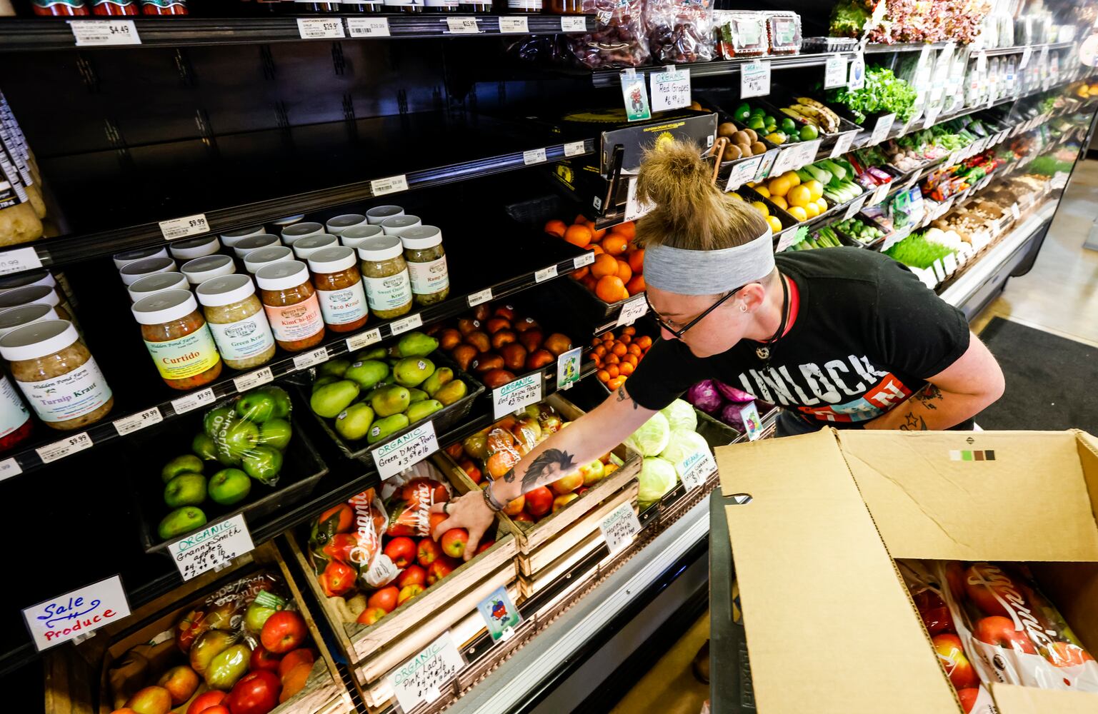 031622 Moon Co-op