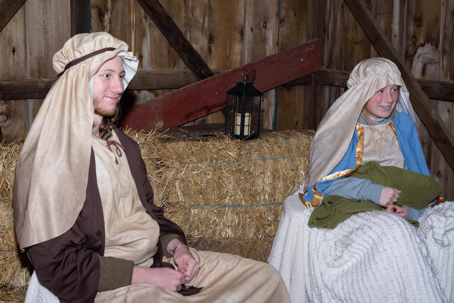 PHOTOS: Holiday Luminary Walk & Live Nativity at Hidden Valley Orchards