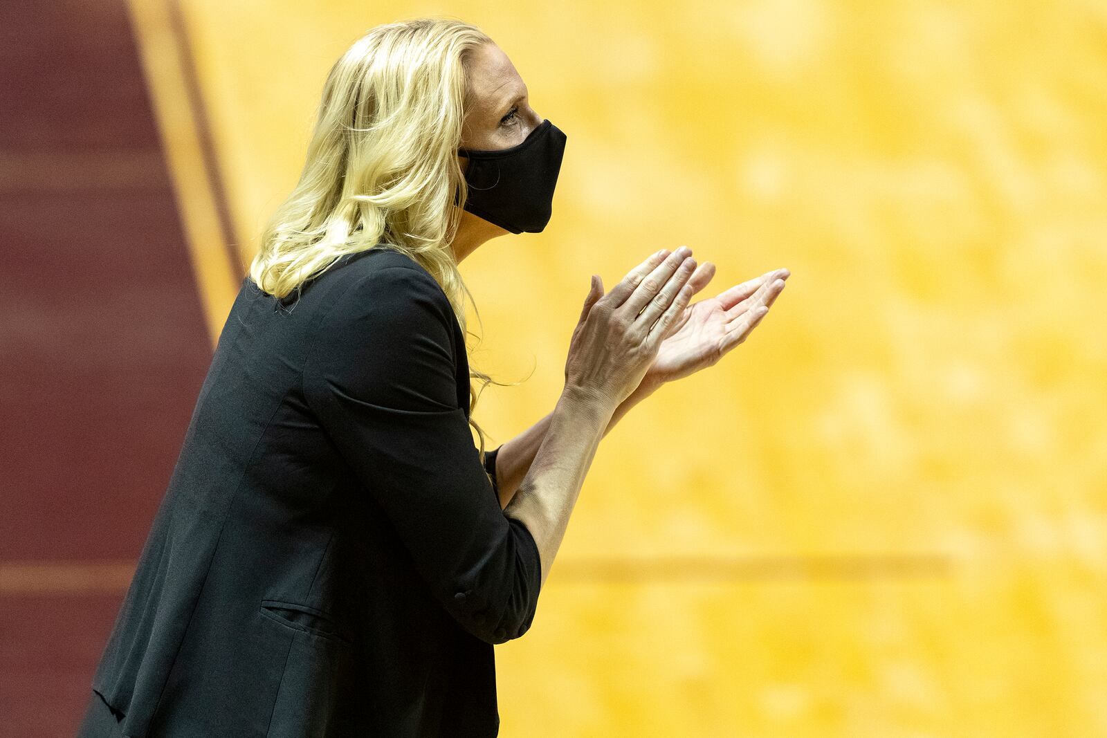 Florida State interim head coach Brooke Wyckoff calls to her team as they compete against Oregon State during the first half of a college basketball game in the first round of the women's NCAA tournament at the University Events Center in San Marcos, Texas, Sunday, March 21, 2021. (AP Photo/Stephen Spillman)