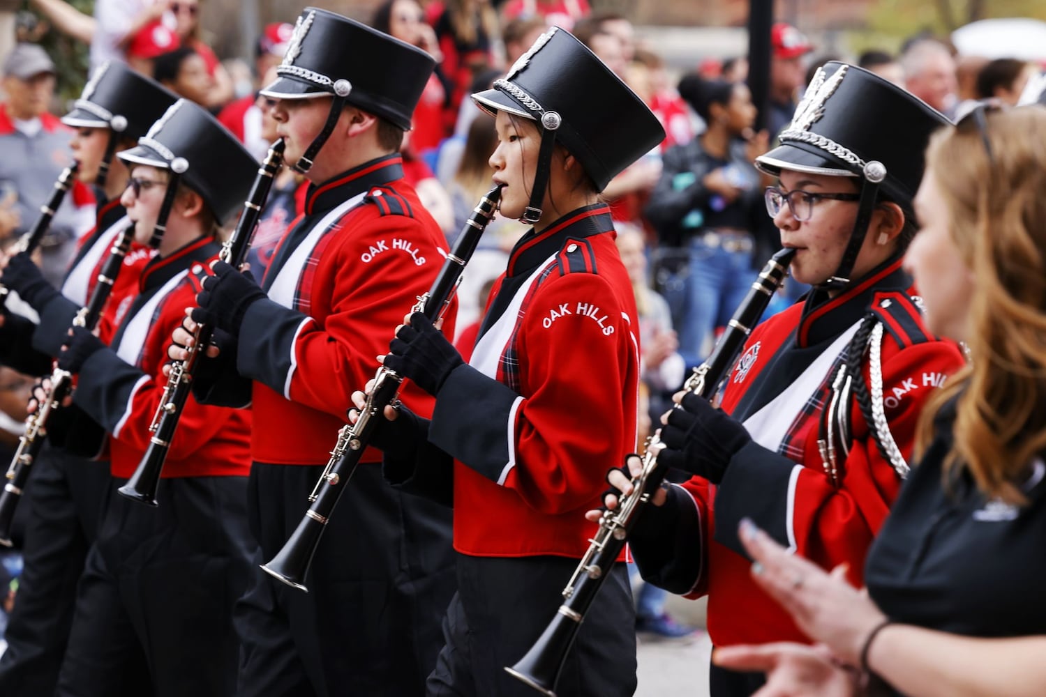 041222 Reds parade