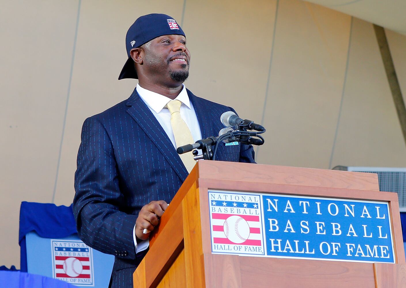 Ken Griffey Jr. inducted into Baseball Hall of Fame