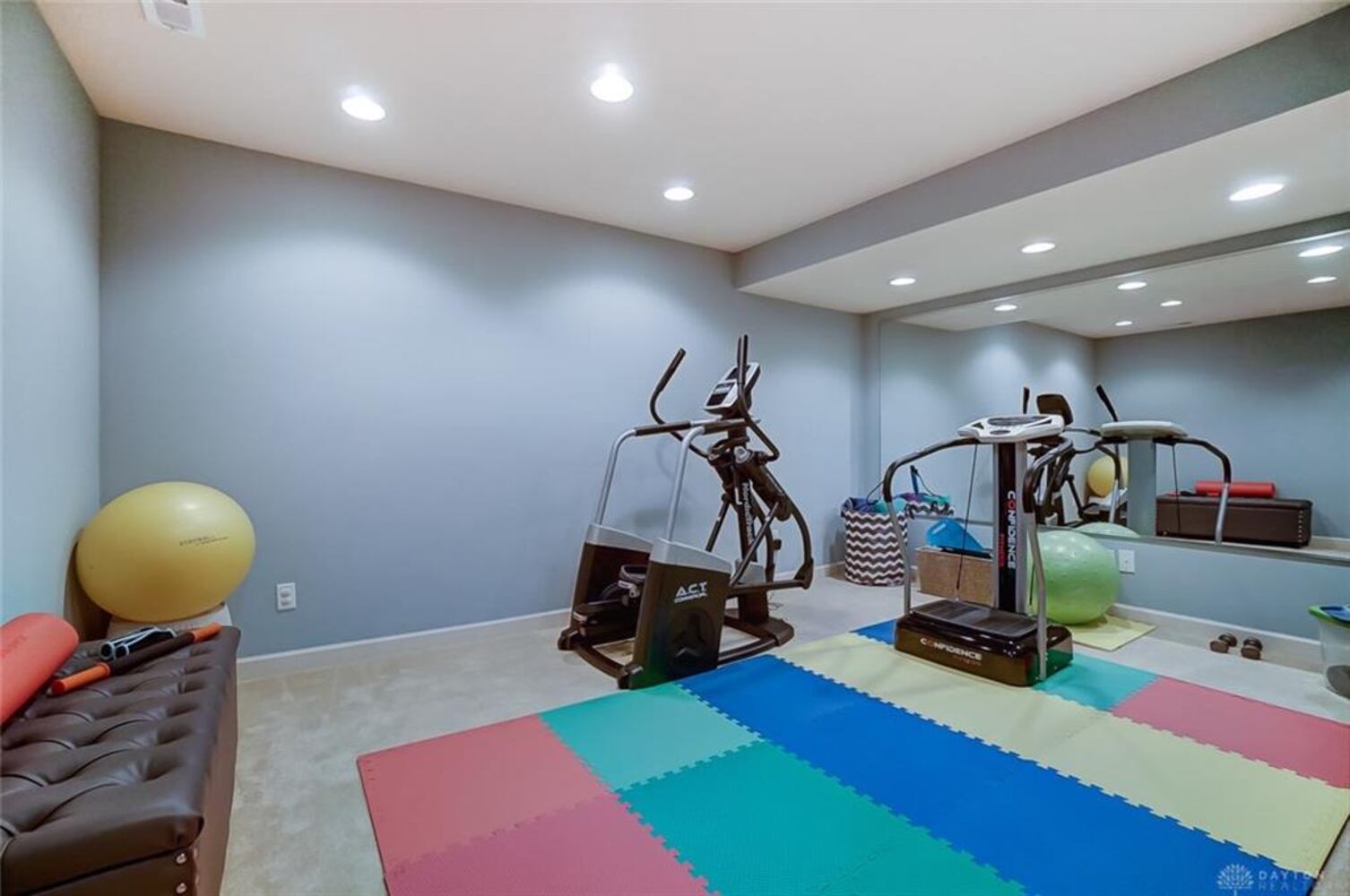 PHOTOS: Luxury Waynesville home has views of ponds