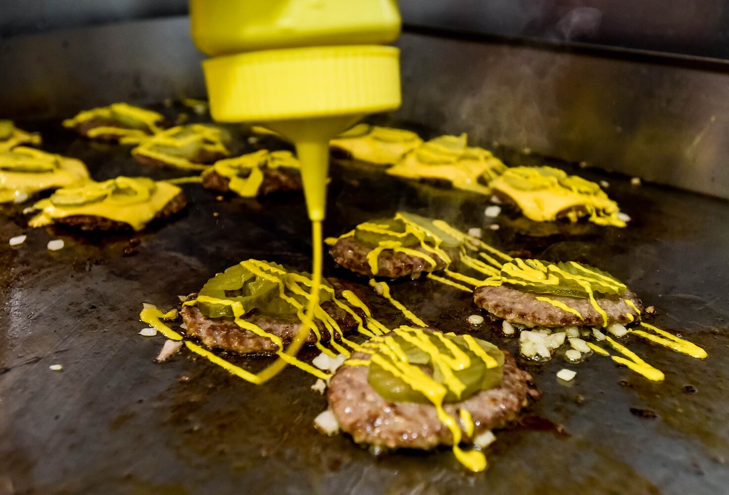 Red's Hamburger Shop open under new ownership in New Miami
