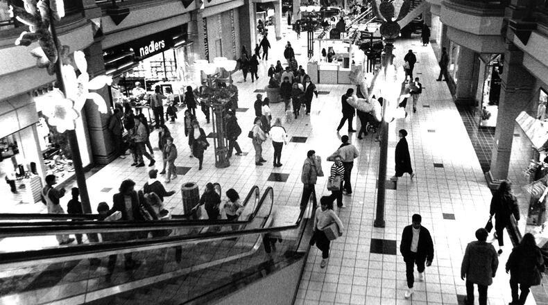 Forest Fair Mall was crowded with post-Christmas bargain hunters Dec. 27, 1989. JOURNAL-NEWS STAFF PHOTO