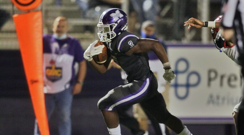 Middletown's Cameron Junior during Friday night's game vs. Kings at Barnitz Stadium in Middletown. Nick Graham/STAFF