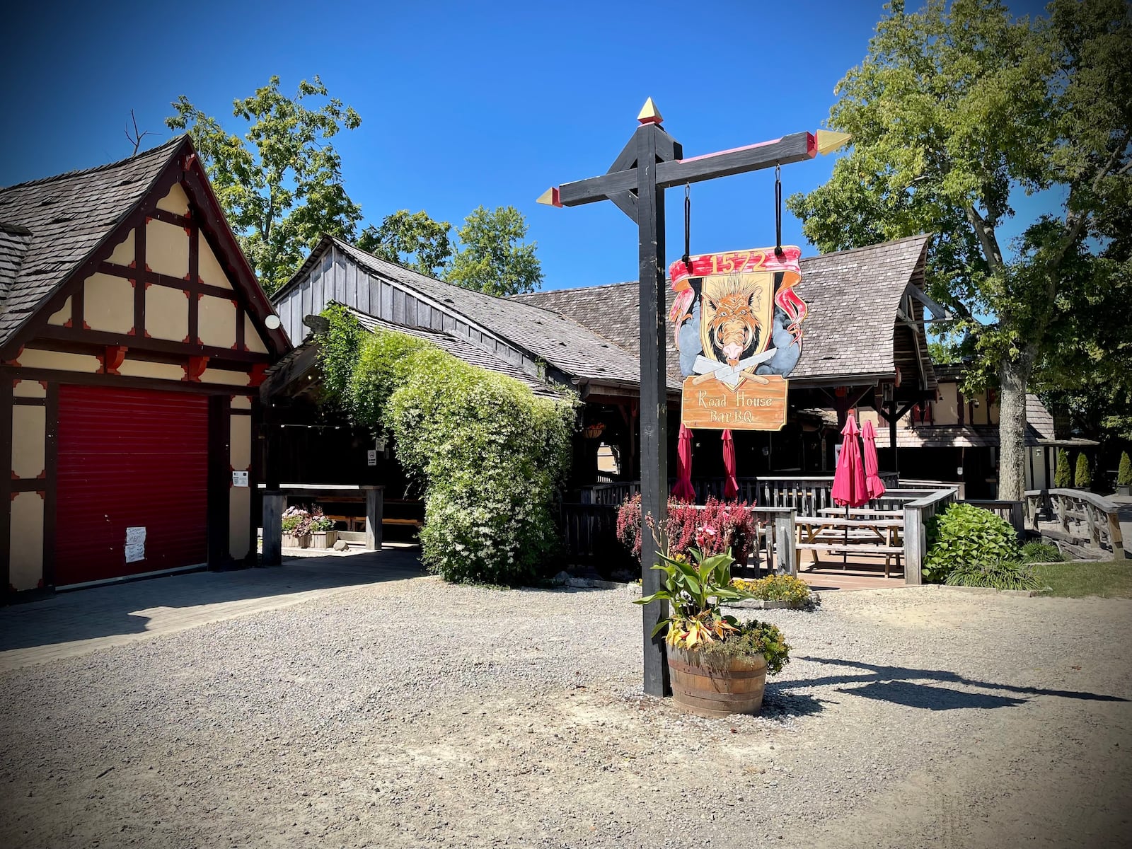 1572 Roadhouse Bar-B-Q is an open-air BBQ joint located on the grounds of the Ohio Renaissance Festival. NATALIE JONES/STAFF