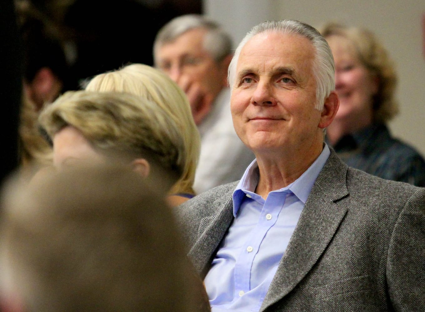 Overflow crowd shares Jerry Lucas stories