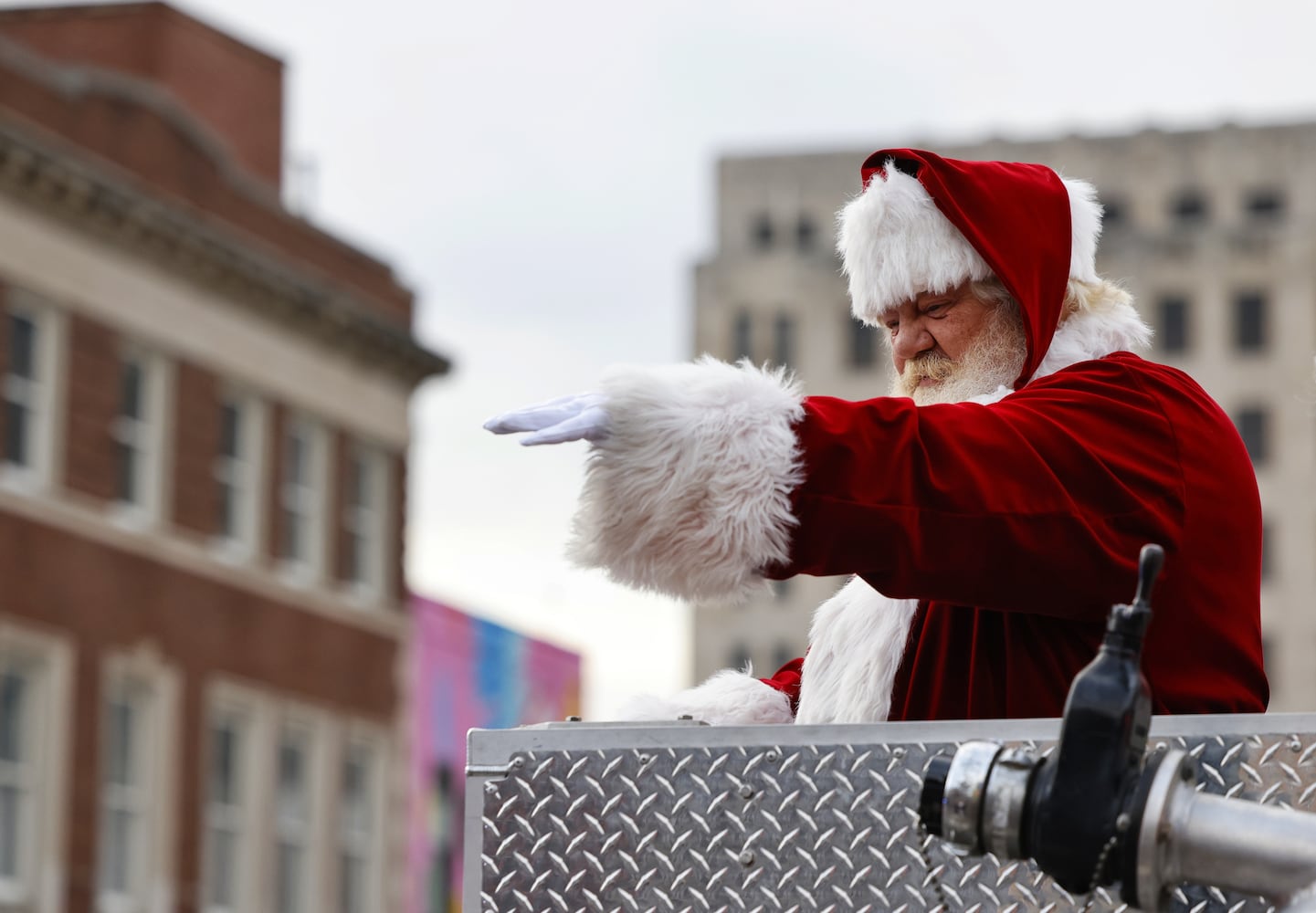 112721 Middletown Santa parade