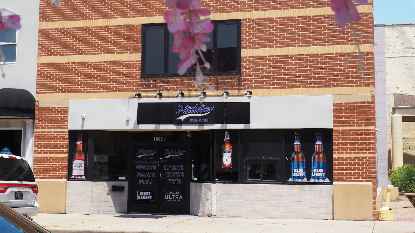 Taco Bout Crab will co-lease the Middies Pub & Grub space the 1045 Central Ave. starting in July. BRYN DIPPOLD/STAFF