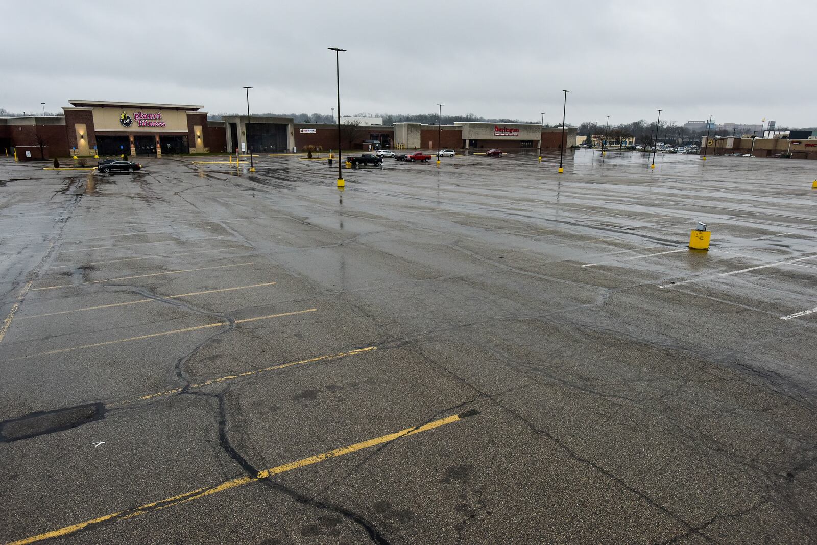 Planet Fitness at Towne Mall Galleria, pictured, and all other locations are closed amid the coronavirus (VOVID-19) outbreak. They are offering free facebook live workouts for you to do at home until they can reopen. NICK GRAHAM / STAFF