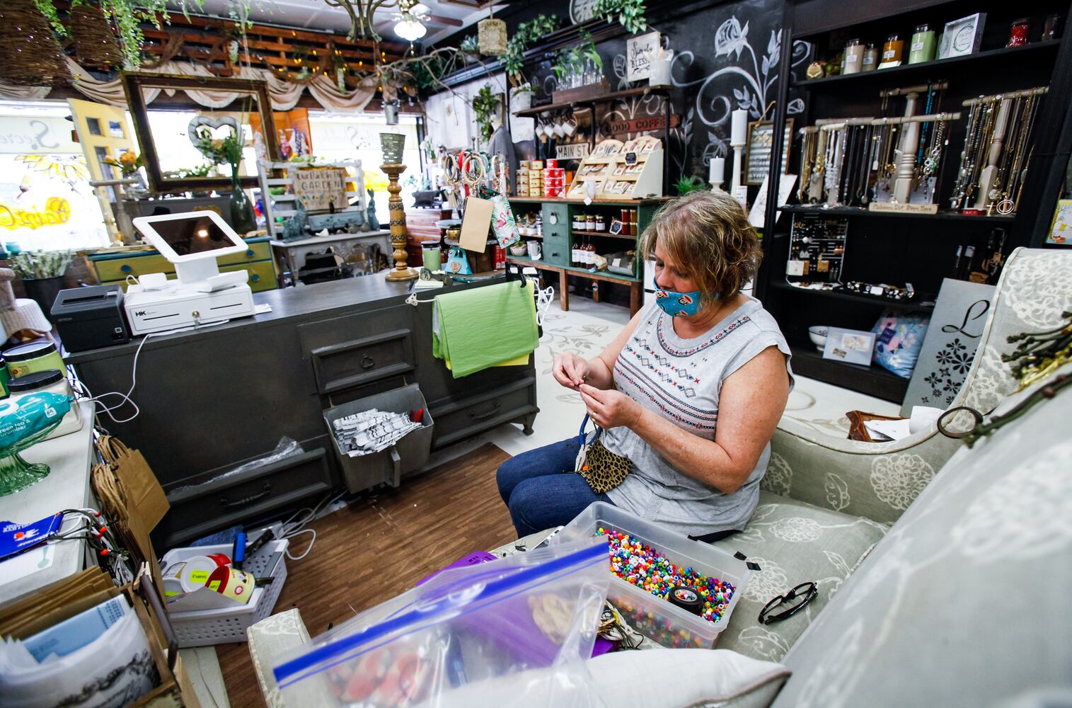 Retail stores slowly opening back up in Hamilton