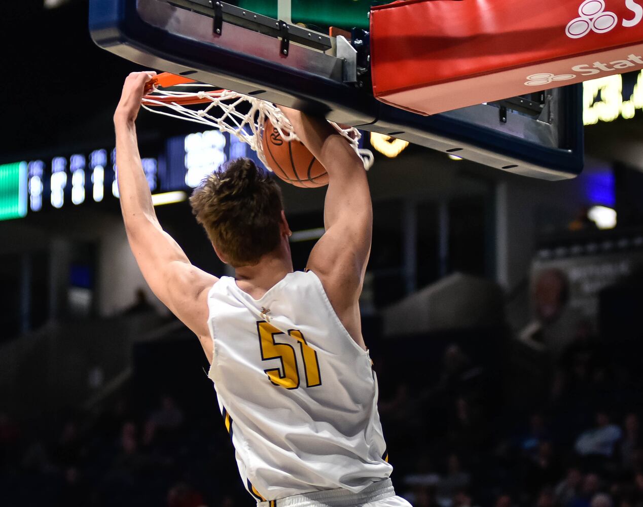Springboro falls to Moeller in D1 basketball district final