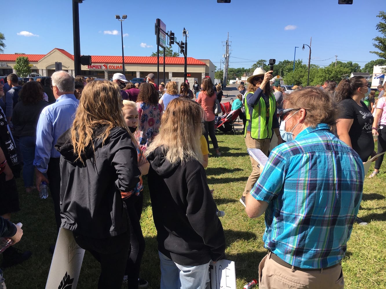 PHOTOS: Hundreds march in protest during Hamilton event at courthouse