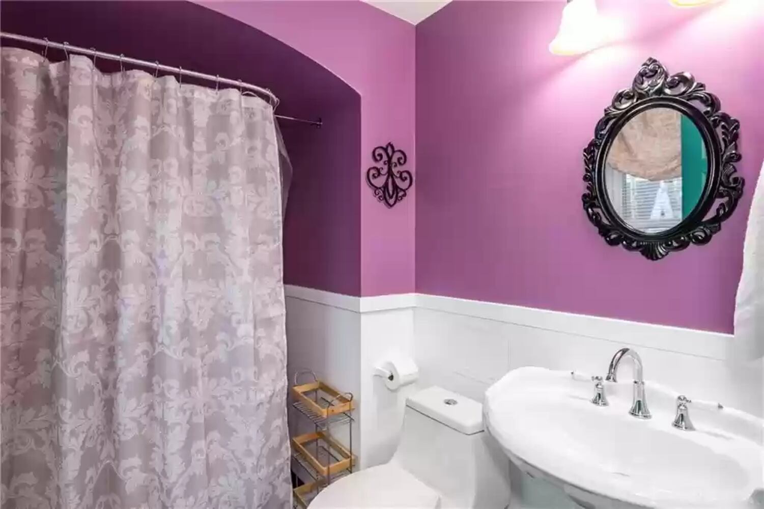 PHOTOS: ‘Friends’ themed home sold quickly in Dayton this week.