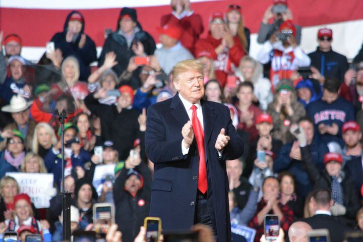 PHOTOS: Thousands show up for Trump rally in Warren County