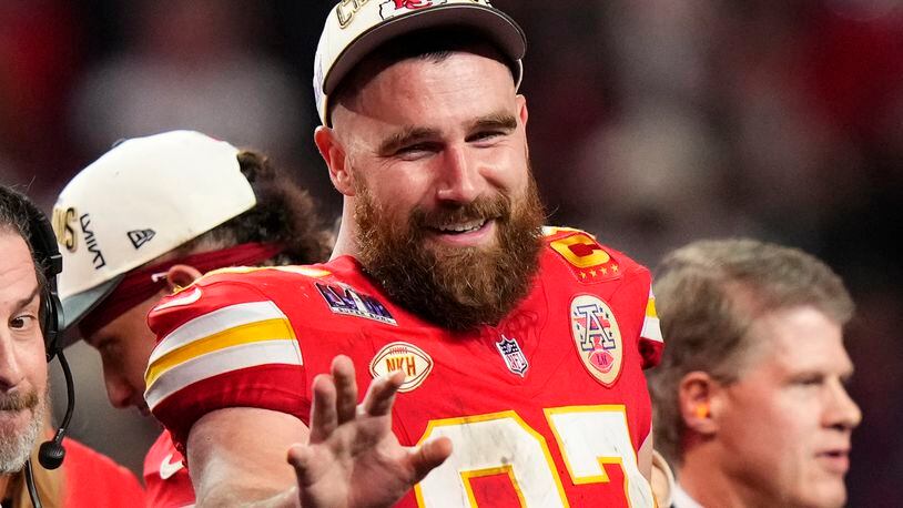 FILE - Kansas City Chiefs tight end Travis Kelce (87) waves after the NFL Super Bowl 58 football game against the San Francisco 49ers Sunday, Feb. 11, 2024, in Las Vegas. The tight end is the host of a new game show called “Are You Smarter Than a Celebrity” for Prime Video, the streamer confirmed Tuesday, April 16, 2024. (AP Photo/Frank Franklin II, File)