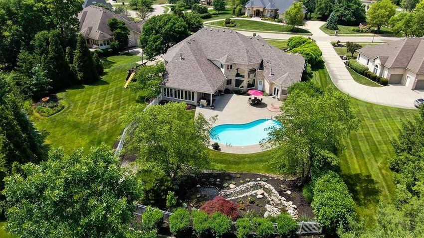 Photos: $1M luxury home listed has waterfall, swimming pool and kitchen to die for