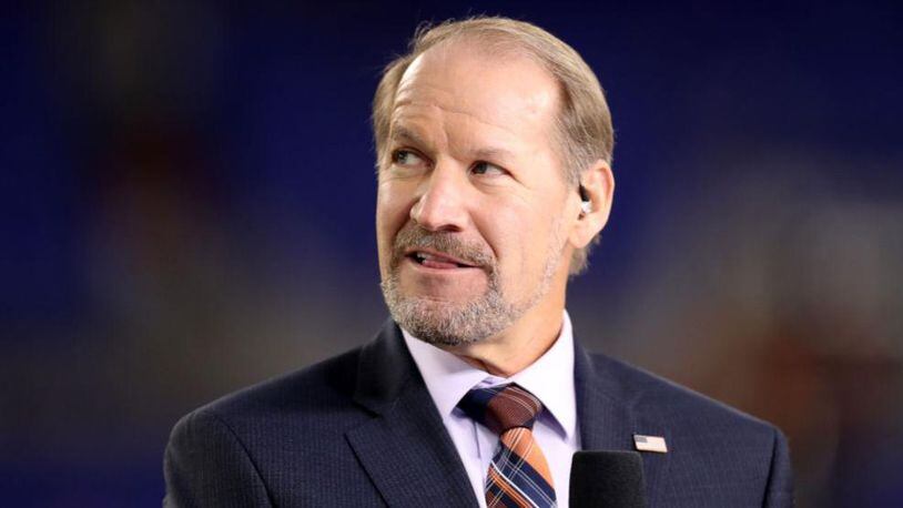 Former Pittsburgh Steelers coach Bill Cowher showed his enthusiasm for the Buffalo Bills on Sunday.